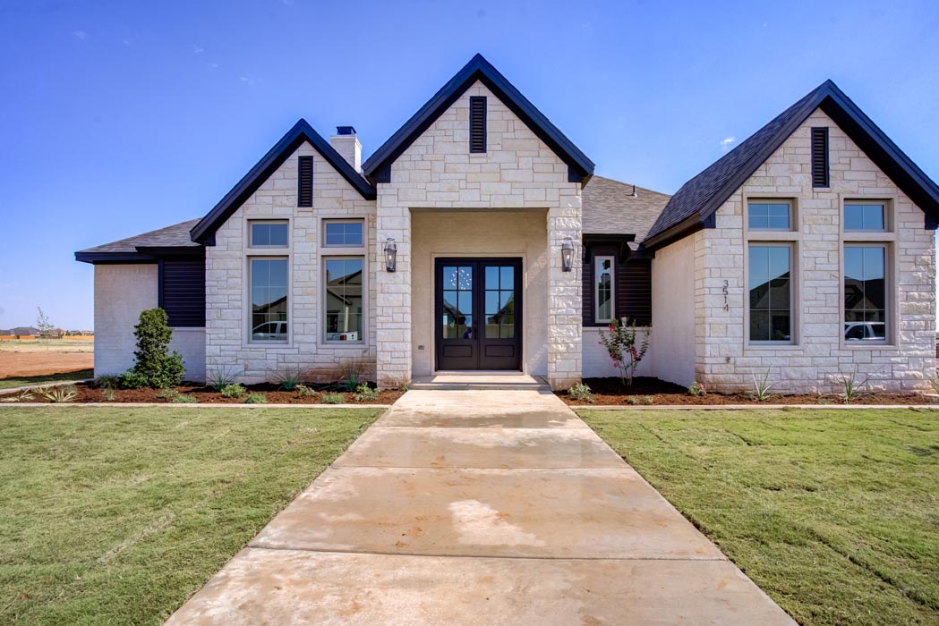 Exterior view of beautiful home for sale in Lubbock, Texas.