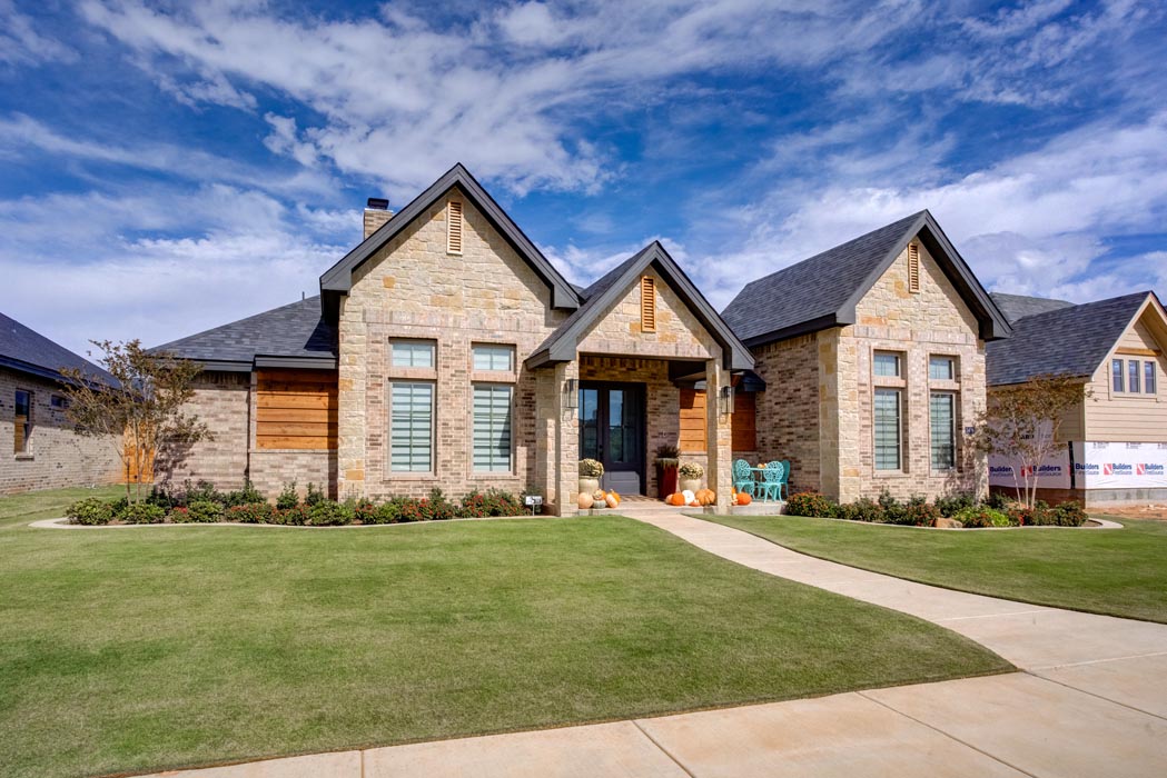 Side angle view of beautiful new home for sale in Lubbock.