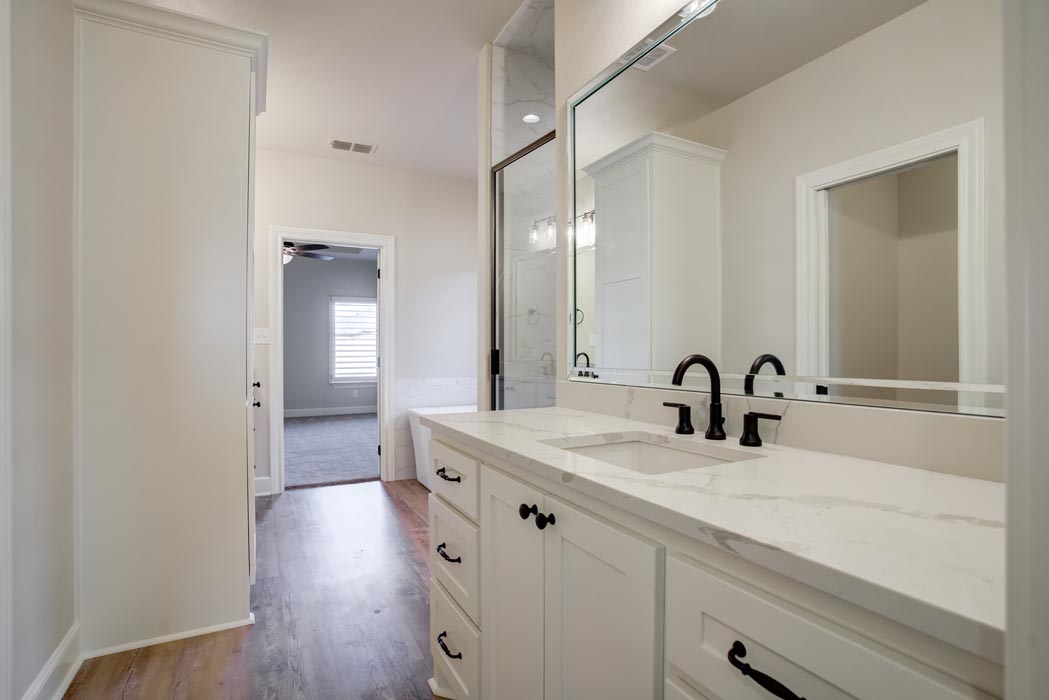 Secondary bath in beautiful new home for sale in Lubbock, Texas.