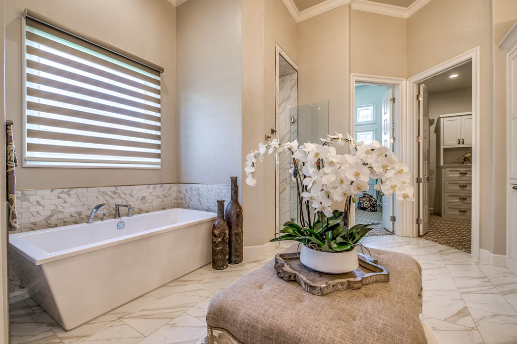 Detail of beautiful bath in Lubbock, Texas home.