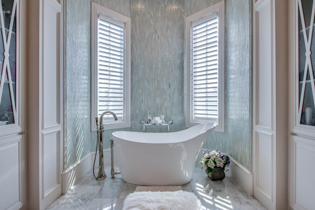 Detail of beautiful bath in Lubbock, Texas home.