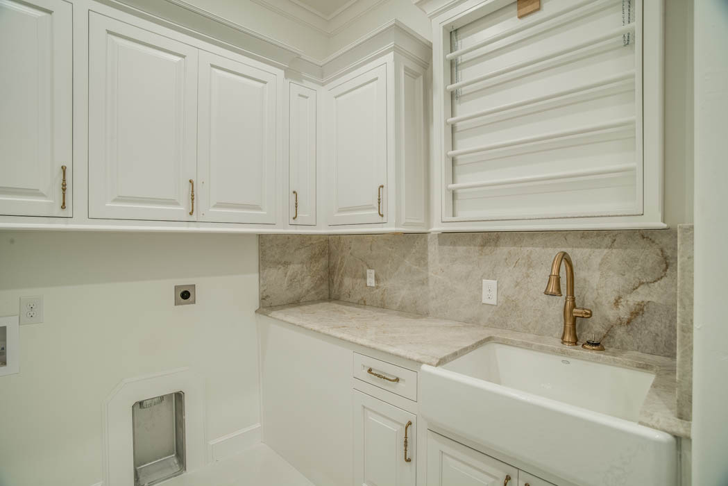 Photograph of great laundry area in Lubbock, Texas home.