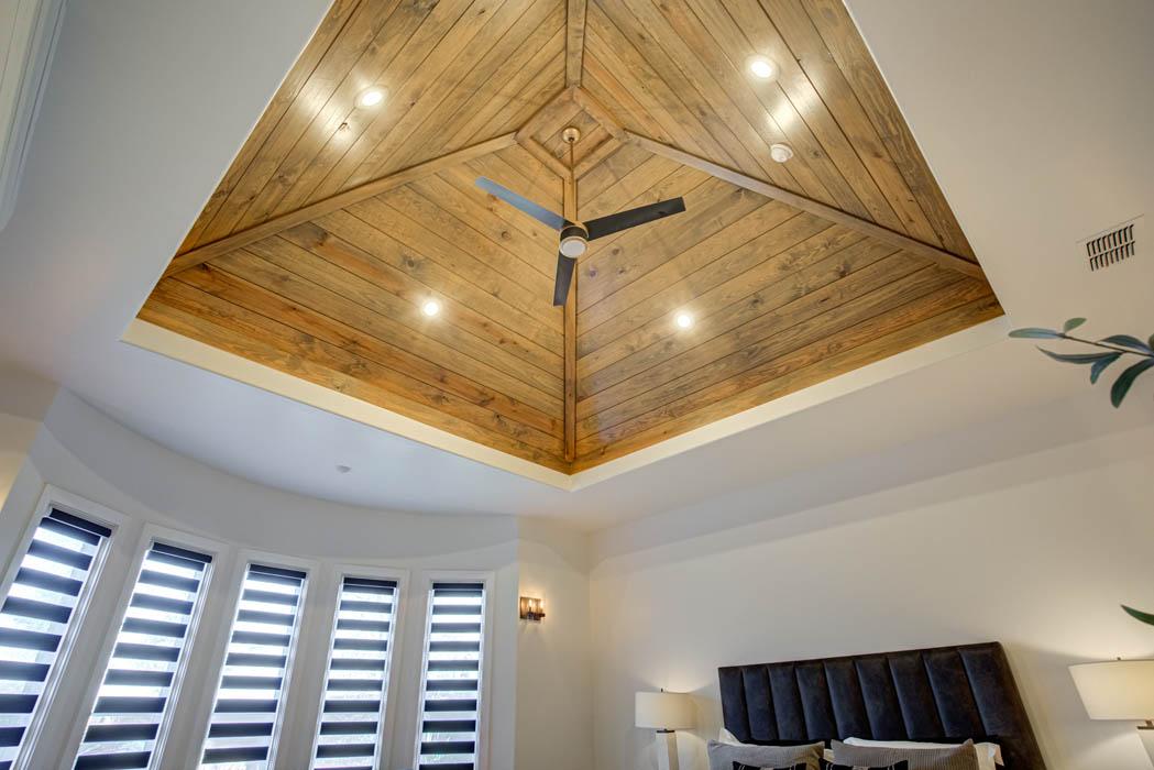 Vaulted ceiling in master bedrom of custom home close to Lubbock, Texas.