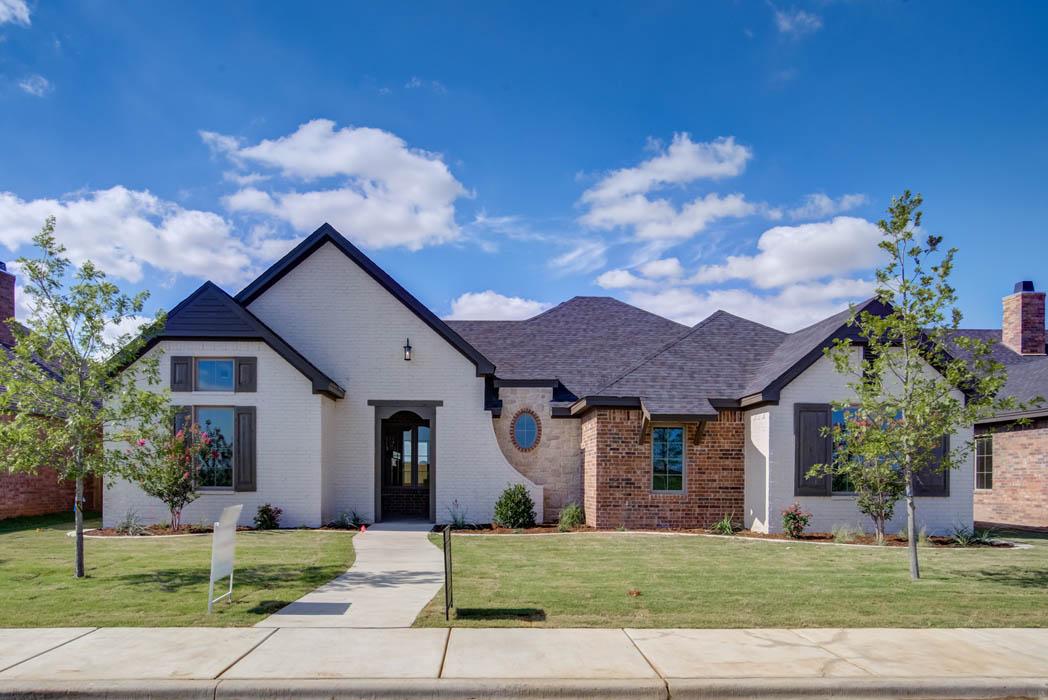 Beautiful home with stylish exterior, built by Sharkey Custom Homes in Lubbock, Texas.