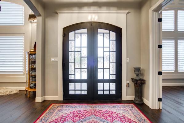 Beautiful entry area example in home built by Sharkey Custom Homes in the Lubbock area.